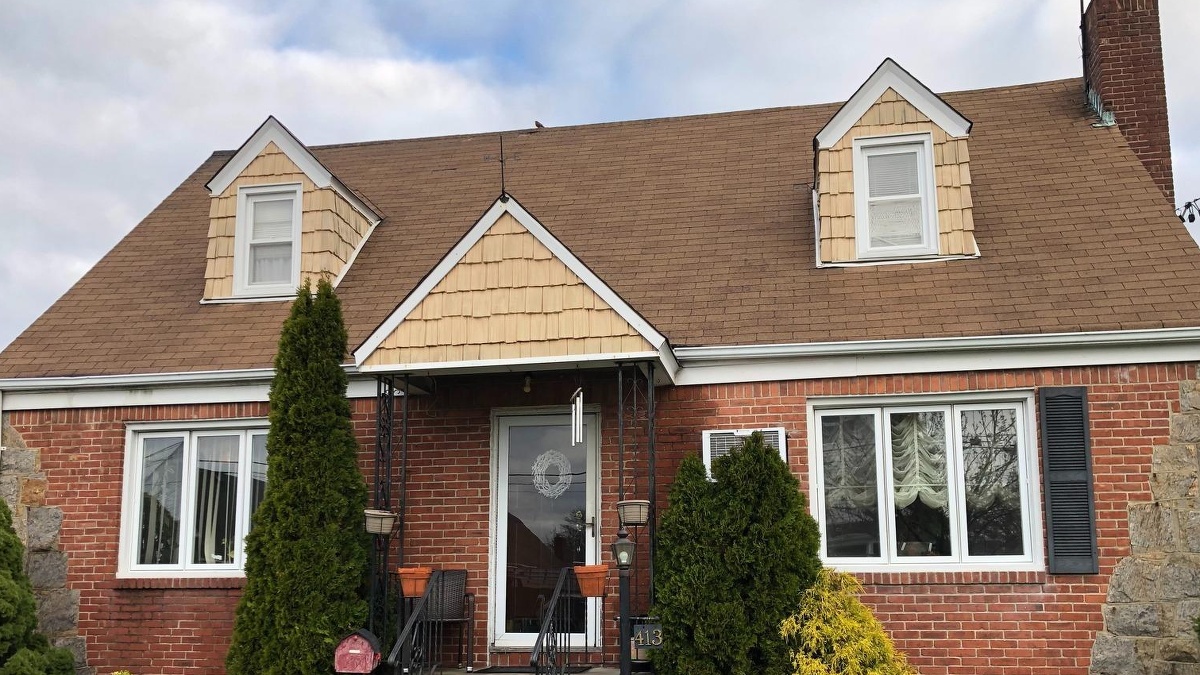 Before: Willow Glen 22-Yr Old Damaged Shingle Roof